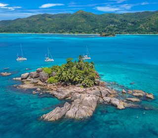 Seychelles by sailboat or catamaran