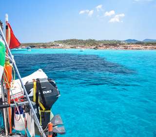 Ibiza in barca a vela e catamarano