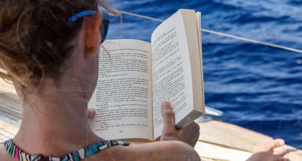 What to do on board during the Atlantic crossing by sailboat