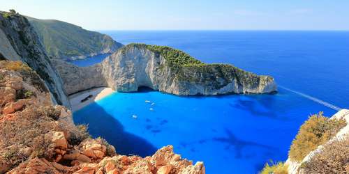 Yacht sailing holidays & skippered tours in the Ionian Islands