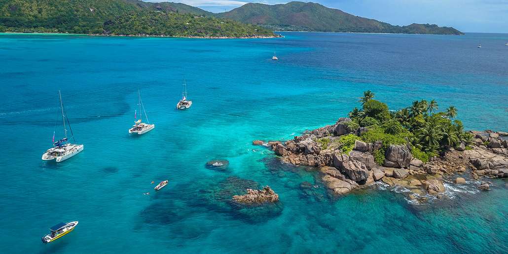 Yacht sailing holidays & skippered tours in Seychelles