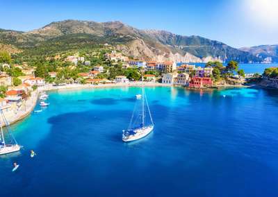 Vacanze e crociere in barca a vela e catamarano in Grecia