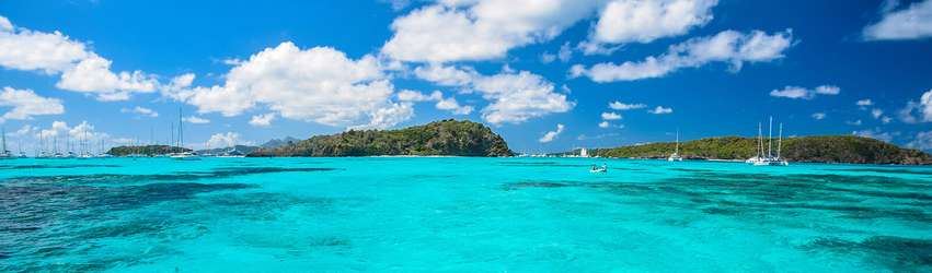 Catamaran yacht sailing holidays & tours in Grenadines & Martinique