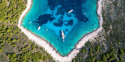Yacht sailing holidays & skippered tours in Split Archipelago