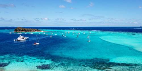 Yacht sailing holidays & skippered tours in Grenadines & Martinique