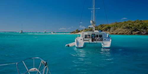 Vacanze e crociere in barca a vela e catamarano ai Caraibi